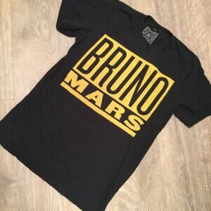 Bruno Mars 24K Magic tour T-shirt Adult M